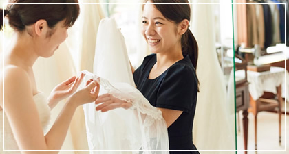 マタニティ用ドレスも多彩